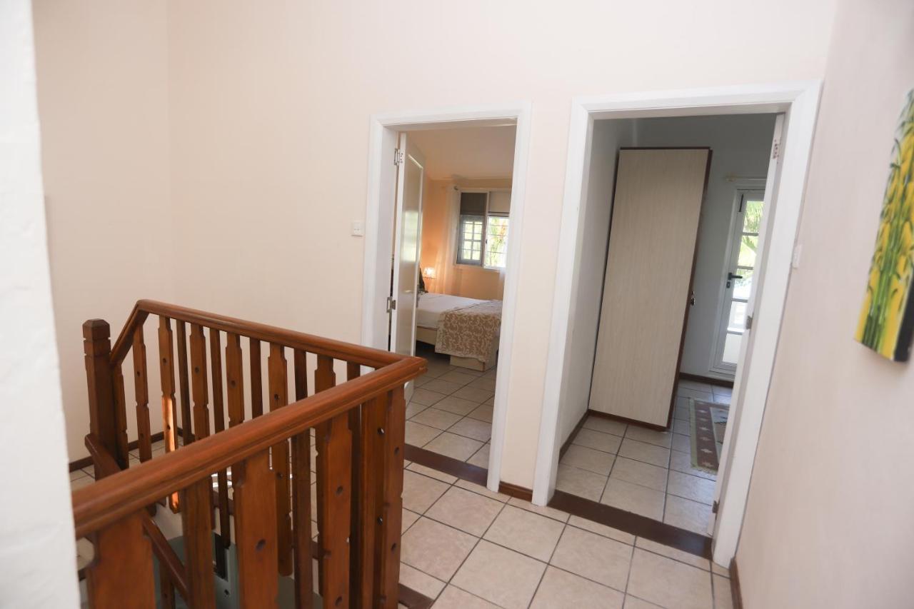 Villa Fully Furnished Luxury 3 Right On A Blue Ocean *
