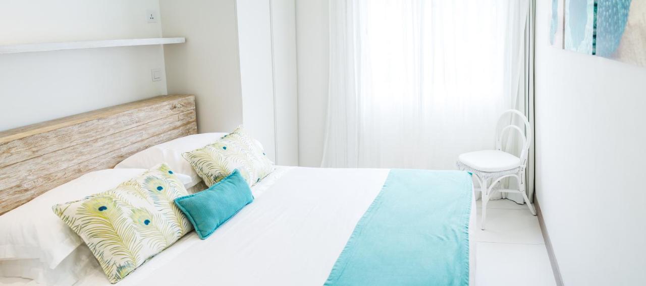 Summer Breeze - Beachfront - 3 Bedrooms * Pointe D'Esny