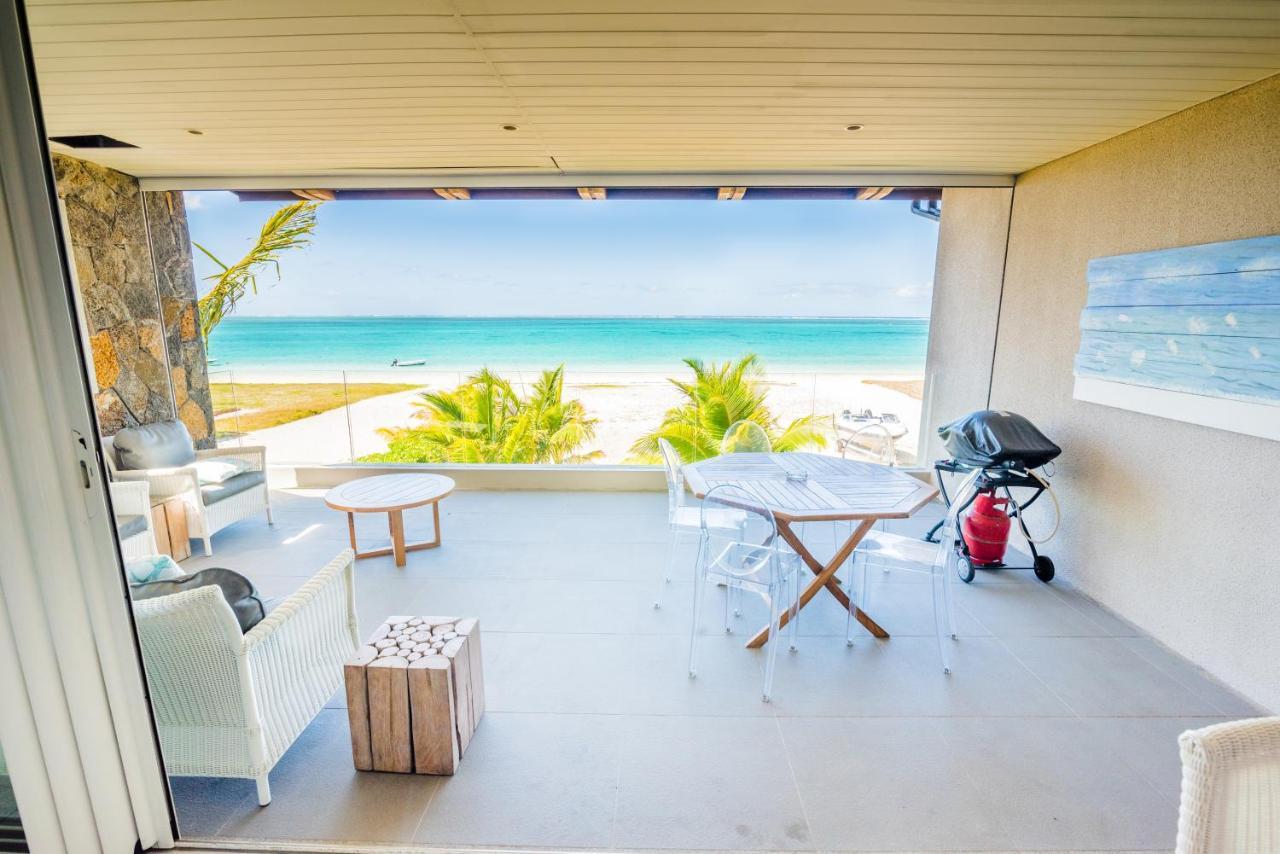 Summer Breeze - Beachfront - 3 Bedrooms Pointe D'Esny