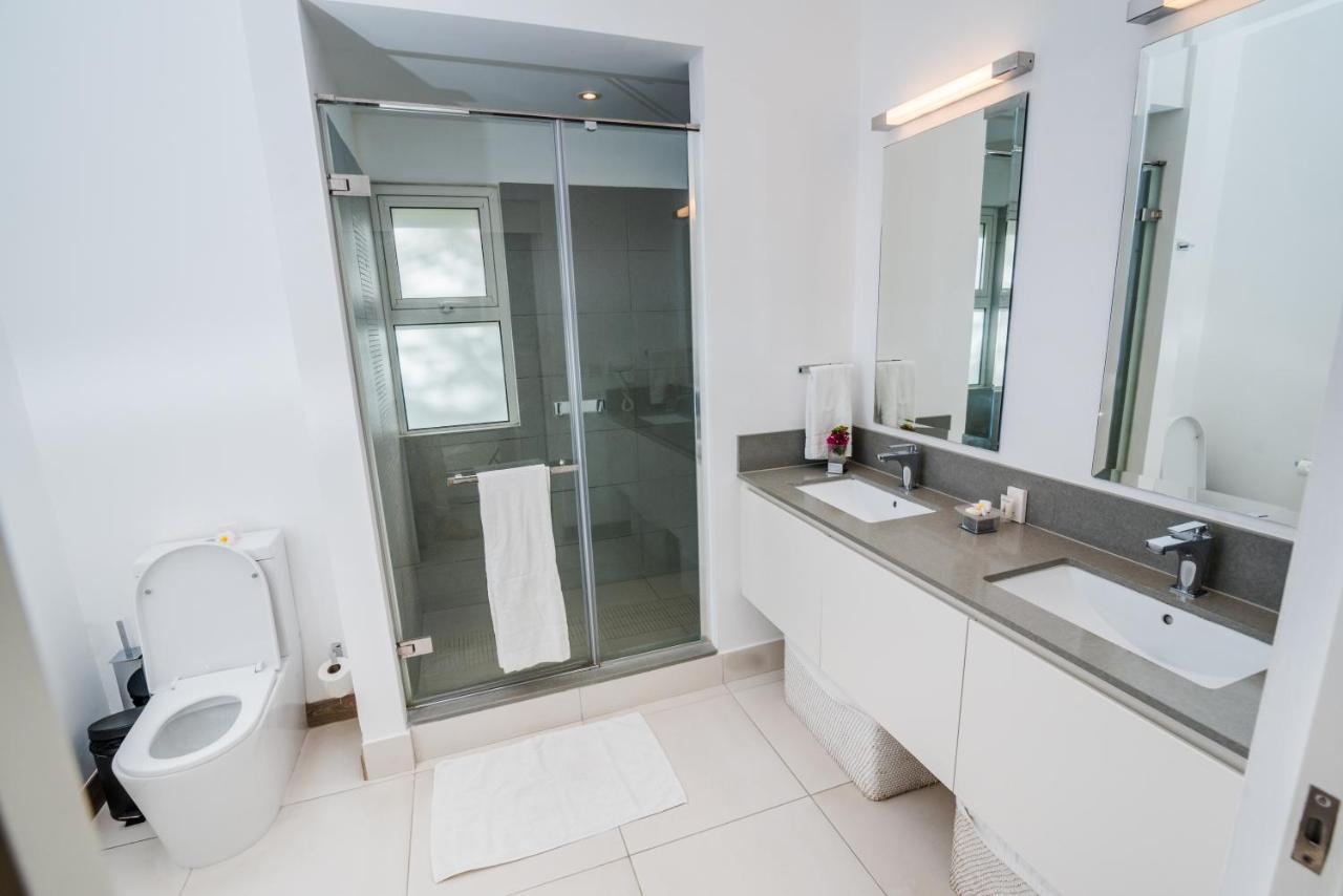 Summer Breeze - Beachfront - 3 Bedrooms Apartment *