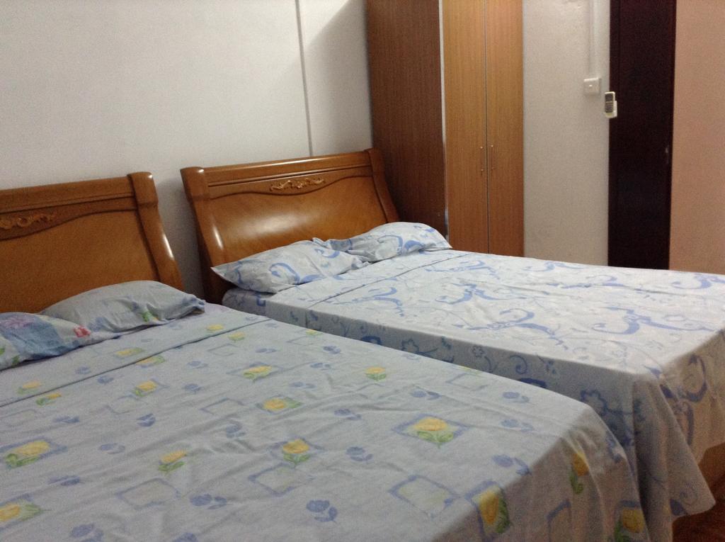 Ebrahim Flats - Grand Baie Beach Apartment *