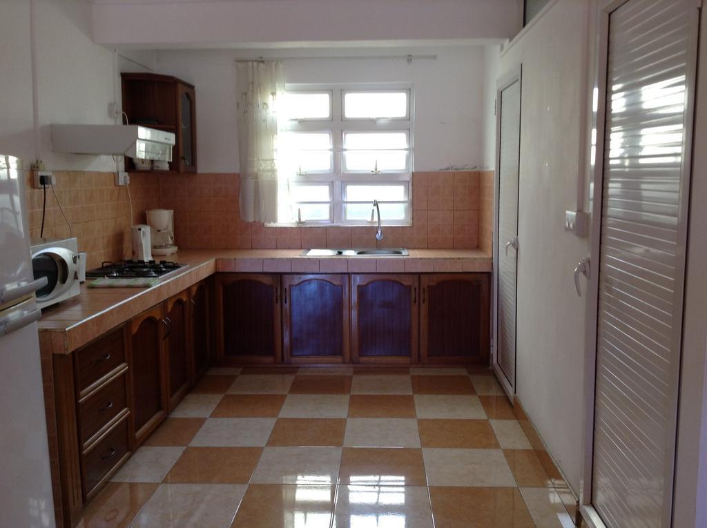 Ebrahim Flats - Grand Baie Beach Apartment