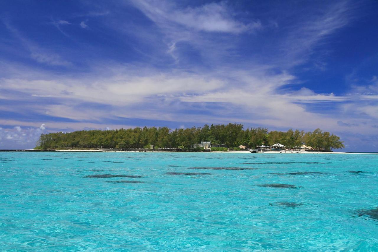 Villa Blue Paradise & *