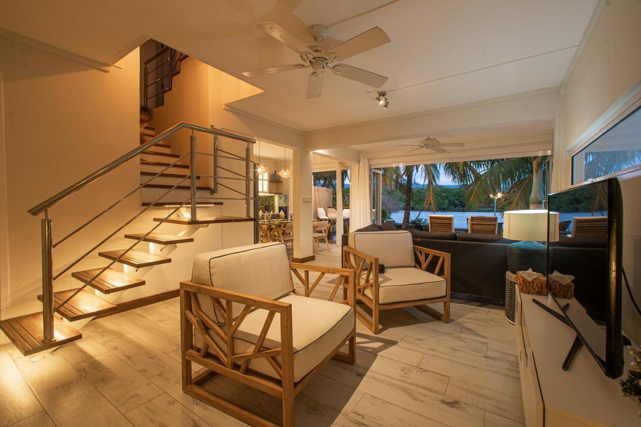 Pousada Between 2 Waters Villa, Free Car Offered. Tamarin