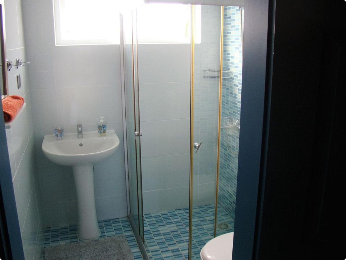 Casa de férias Althea's Nice, Comfy 4 Bedroom Townhouse With Pool In Bay- Ah 1
