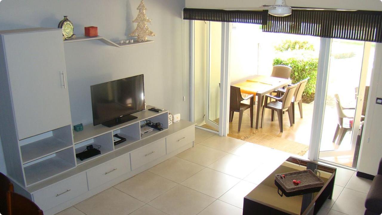 Althea's Nice, Comfy 4 Bedroom Townhouse With Pool In Bay- Ah 1 * Grand Baie