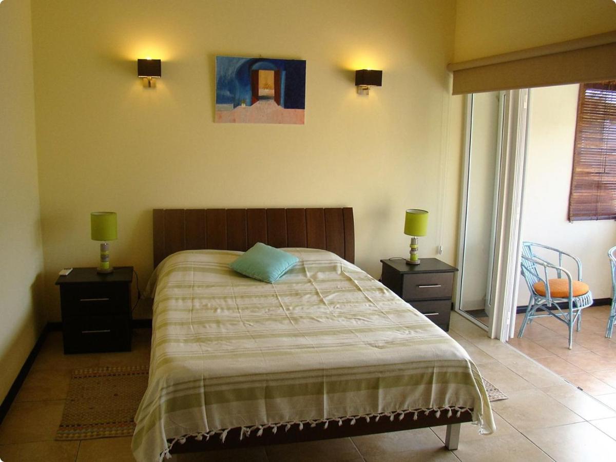 Casa de férias Althea's Nice, Comfy 4 Bedroom Townhouse With Pool In Bay- Ah 1