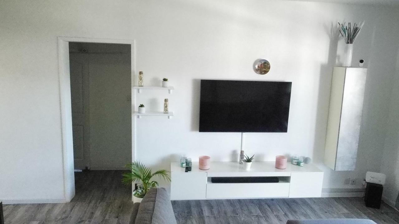 Apartment Last Moon