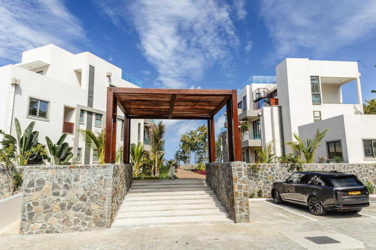 Ocean Terraces A1 - Your Beachfront Bliss - Brand New Poste Lafayette