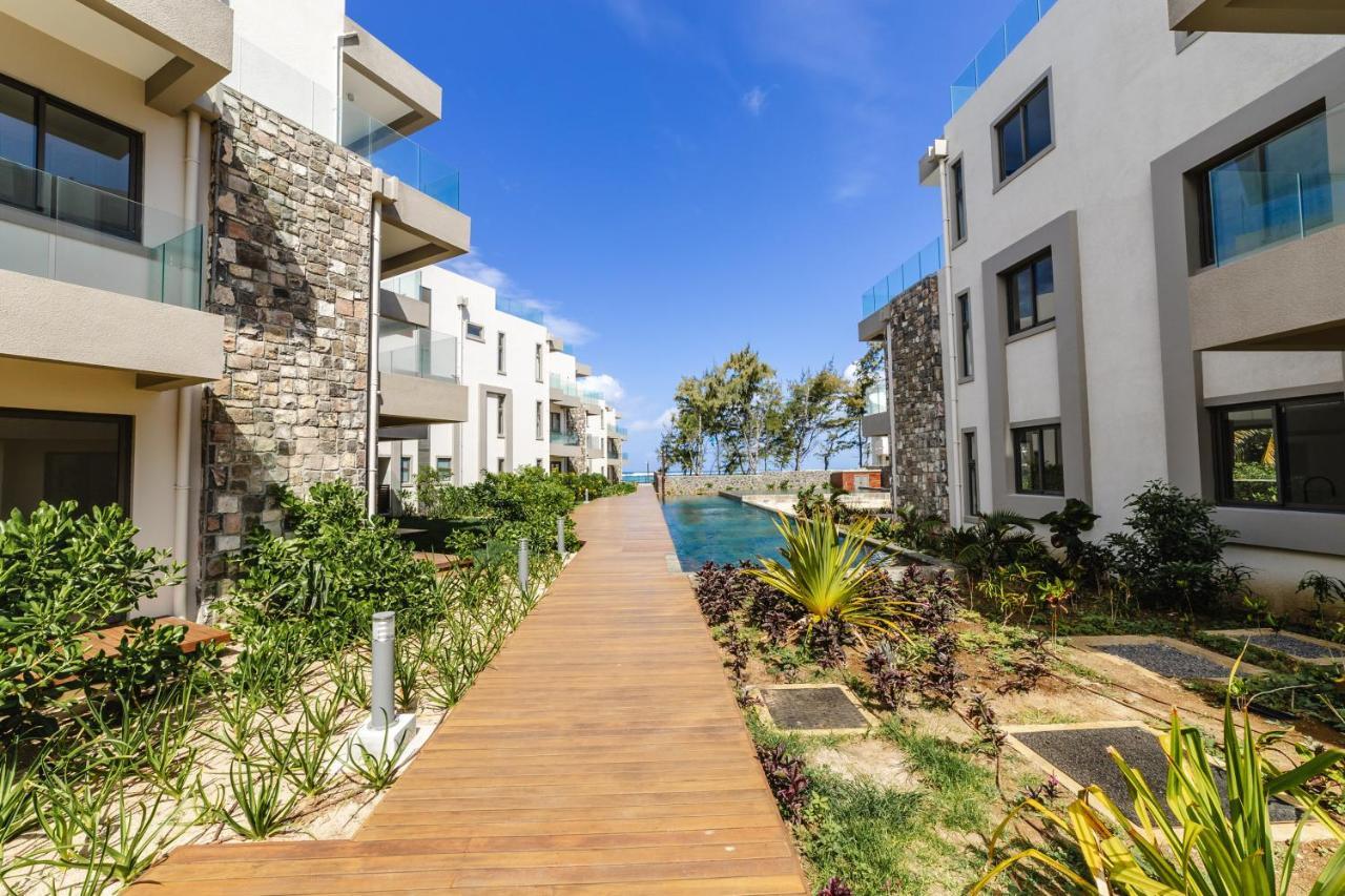 Ocean Terraces A1 - Your Beachfront Bliss - Brand New Apartment Poste Lafayette