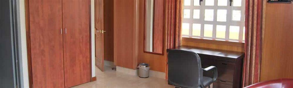 Champ De Mars Hotel