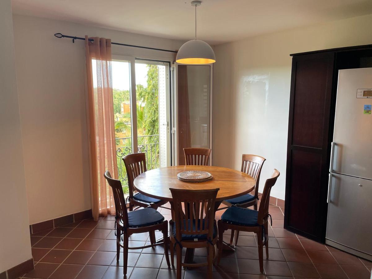Picturesque Riverside 2-bedroom Ensuite In Port Chambly * Terre Rouge (Mauricio)