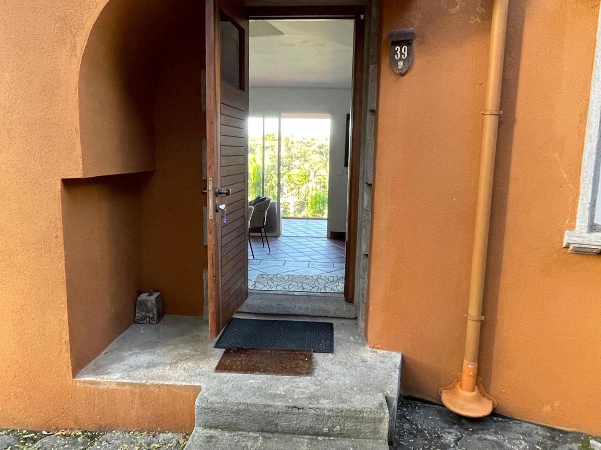 Picturesque Riverside 2-bedroom Ensuite In Port Chambly * Terre Rouge (Mauricio)