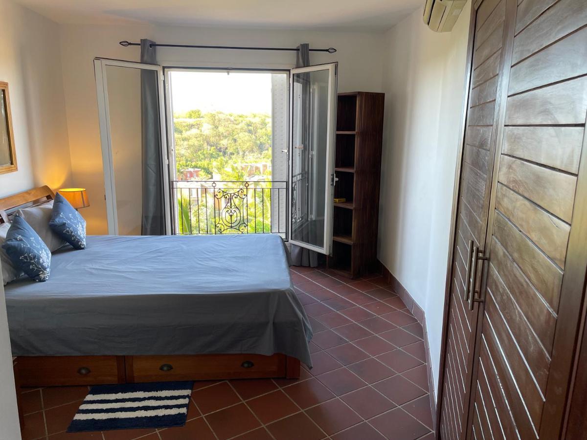 Picturesque Riverside 2-bedroom Ensuite In Port Chambly