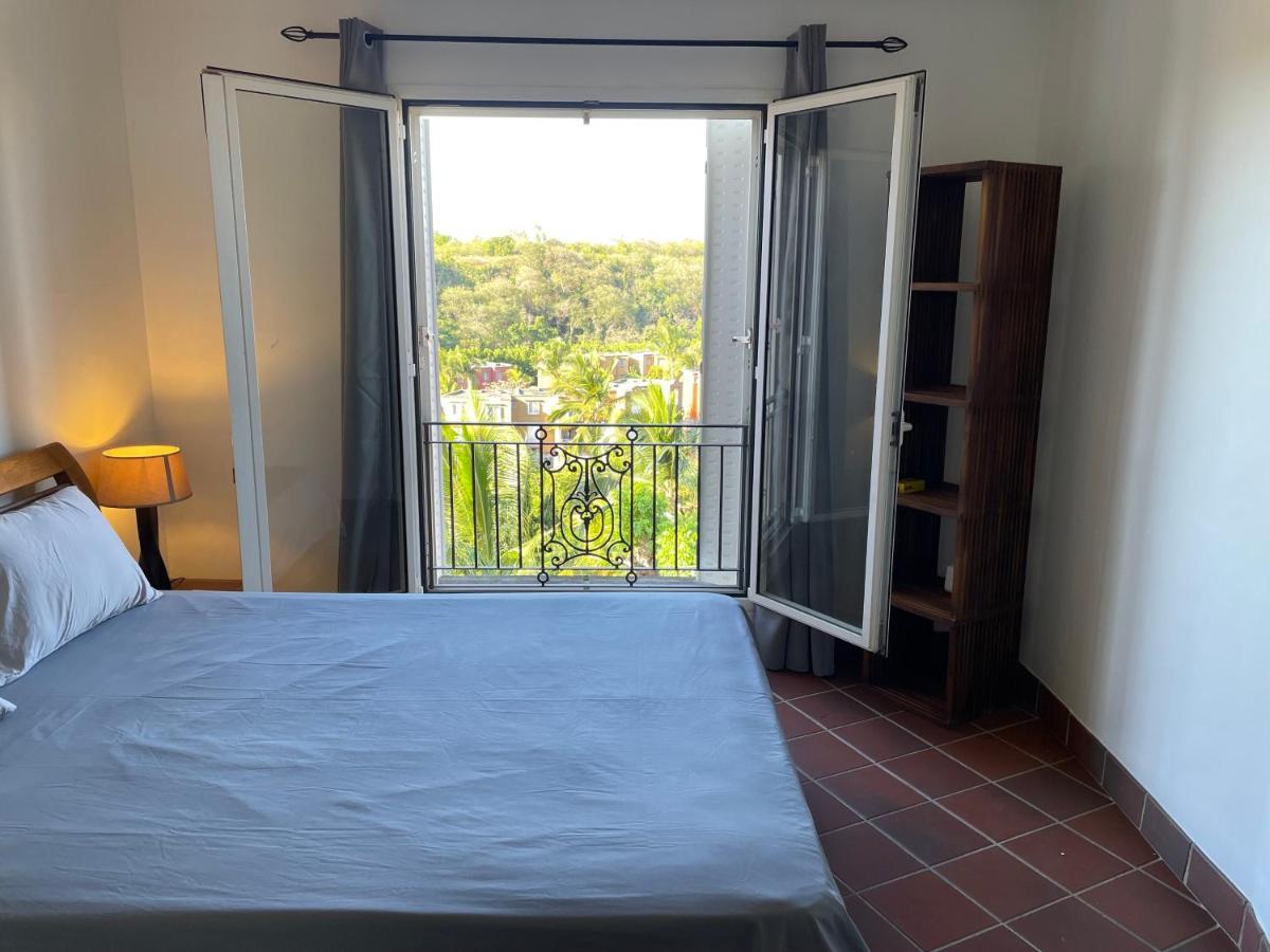 Picturesque Riverside 2-bedroom Ensuite In Port Chambly * Terre Rouge (Mauricio)