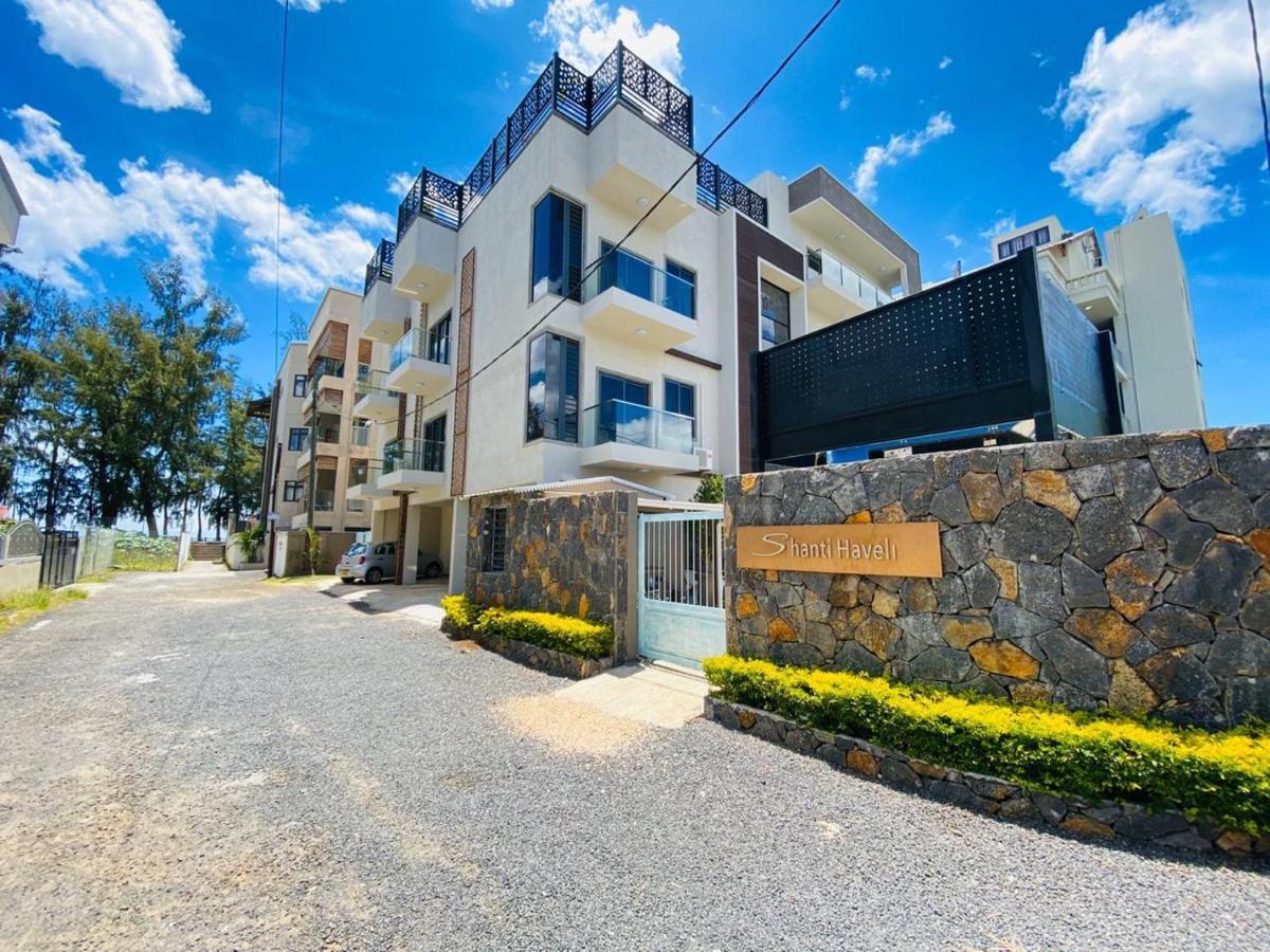 Shanti Haveli Beachfront Apartment