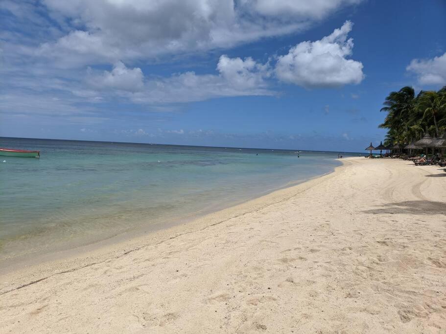 A Beachfront Haven - Ocean Point B2 * Pointe aux Piments