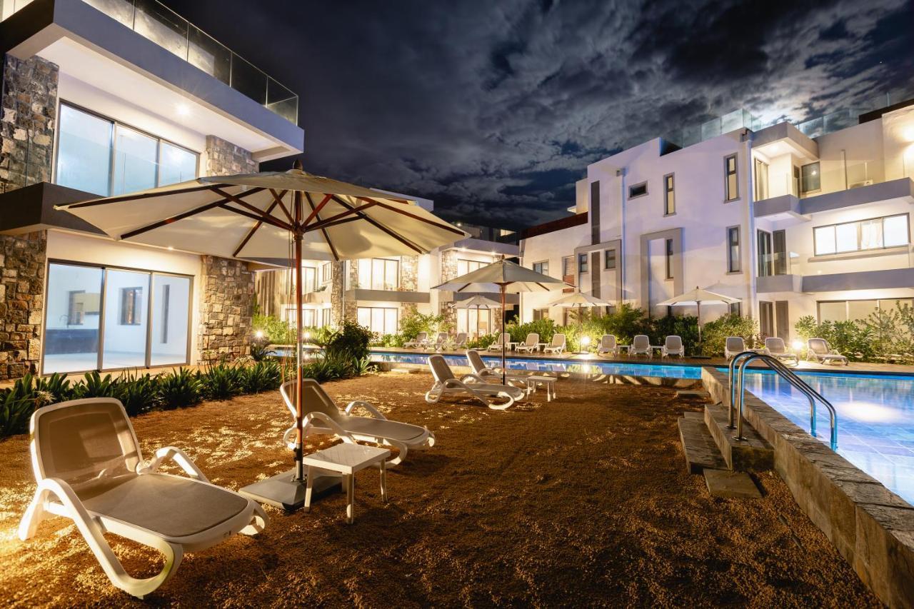 Beachfront Ocean Terraces Residence, Poste Lafayette-apt-c4 Apartment