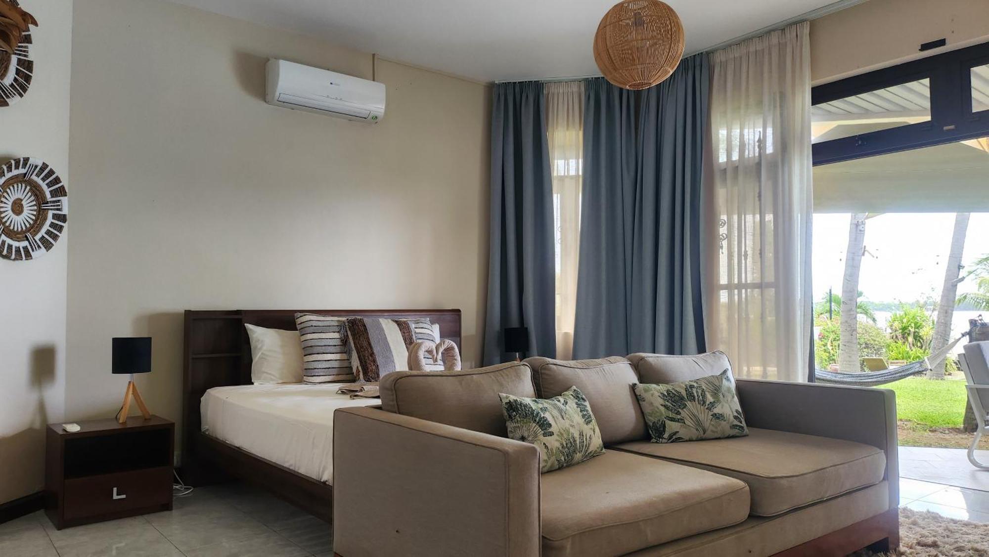 La Maison De La - Bed & Breakfast