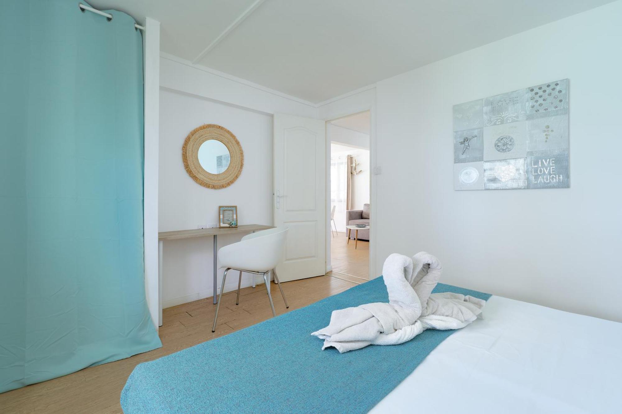 Lagoon View Apartment *
