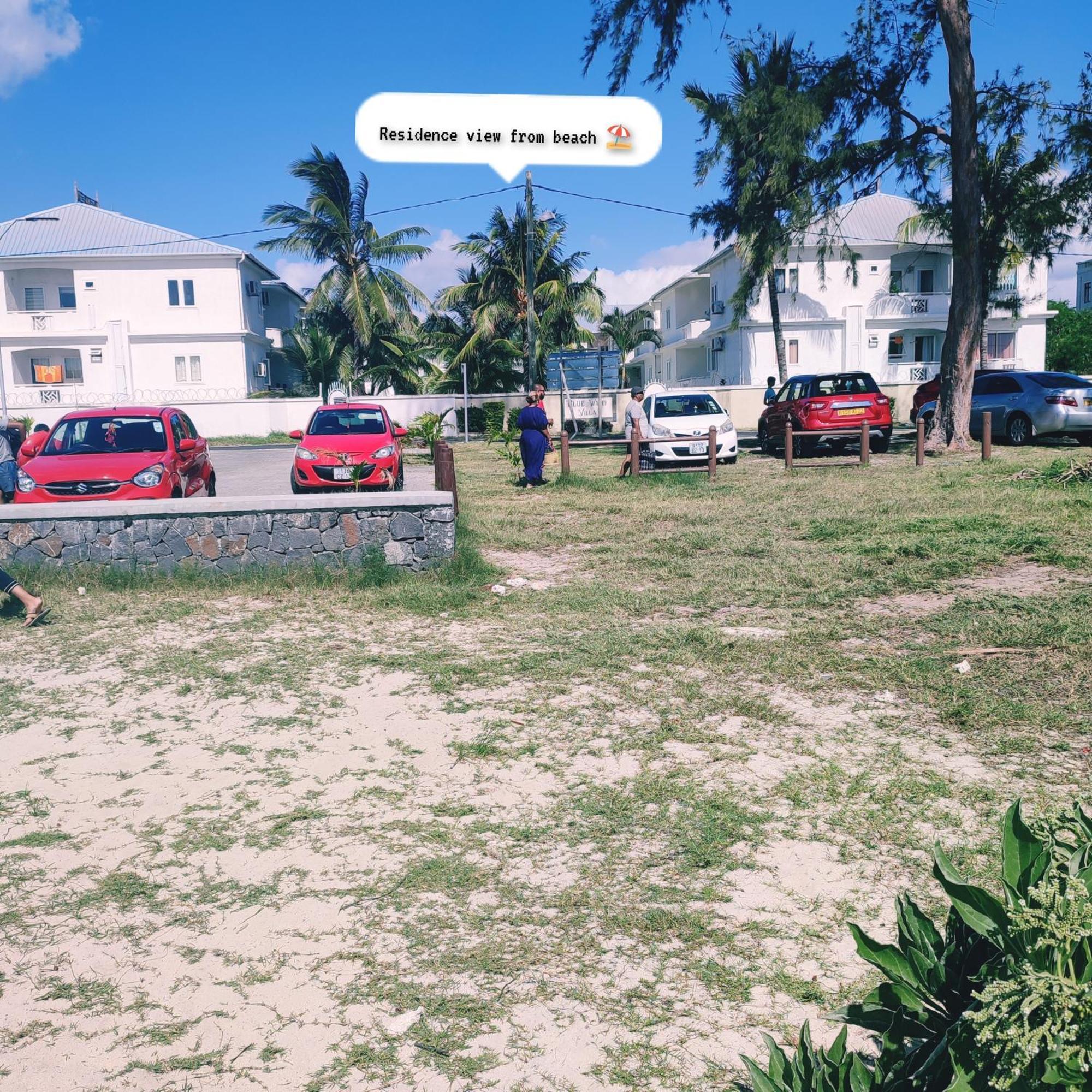 White Apartment Flic en Flac