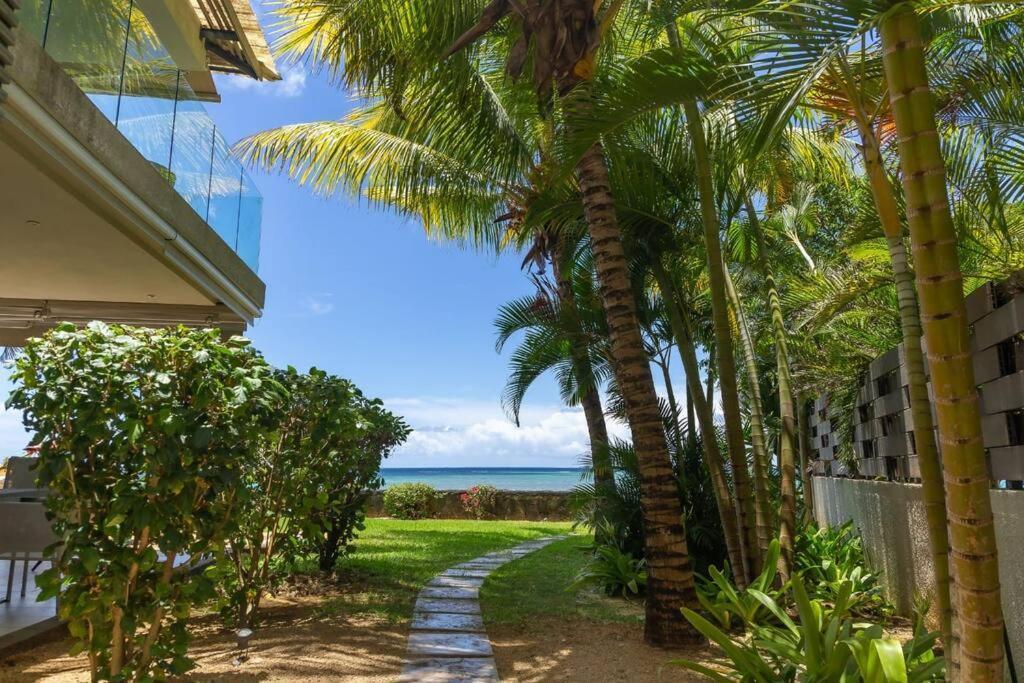 Magnificent 3 Bedroom Penthouse With Rooftop Pool * Grand Baie
