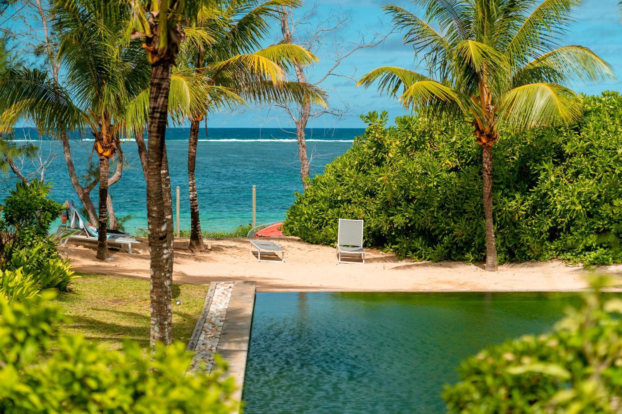 Apartment Stunning Beachfront Luxury