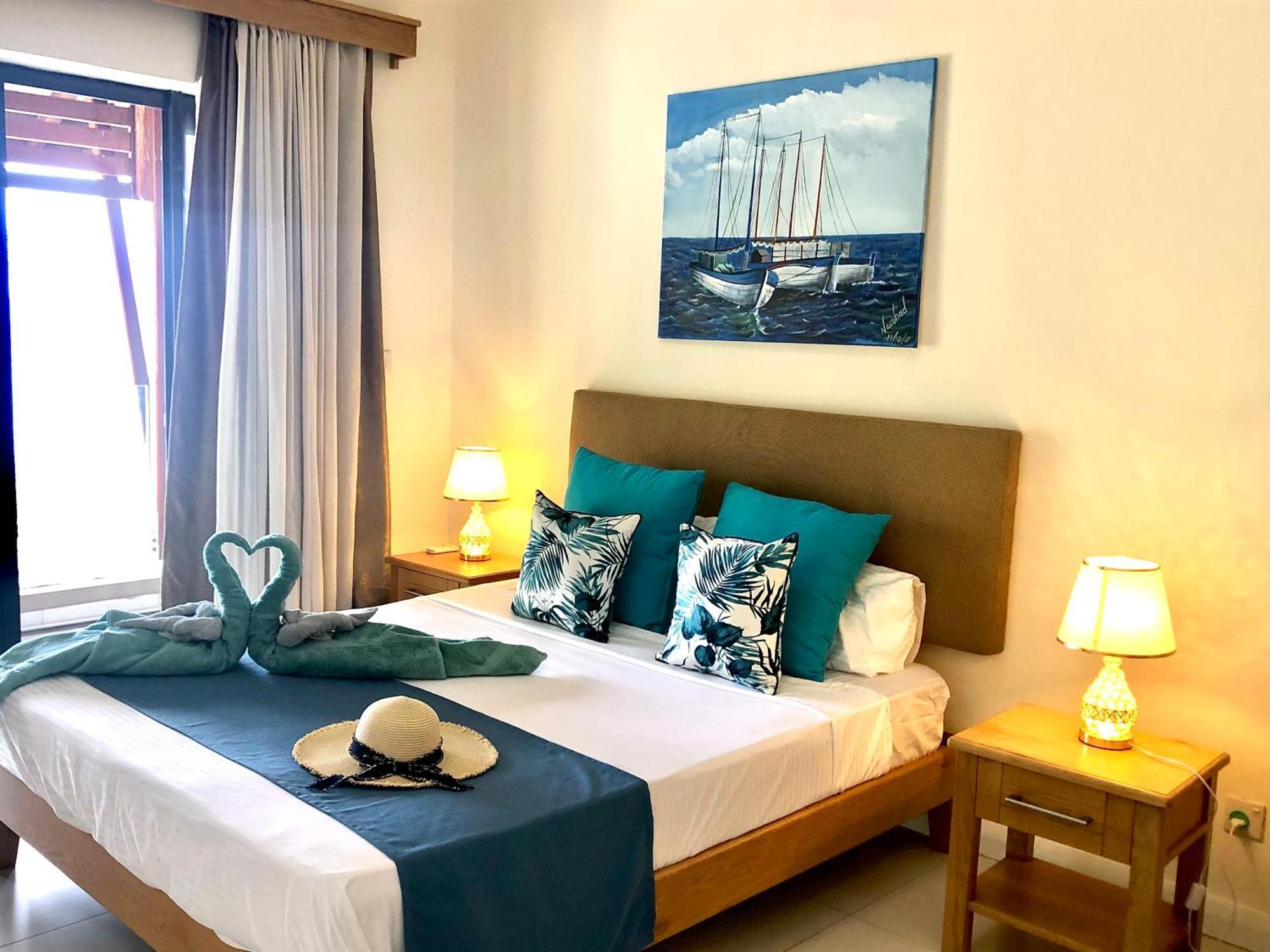 Blue Lagoon Seafront Penthouse Apartamento *