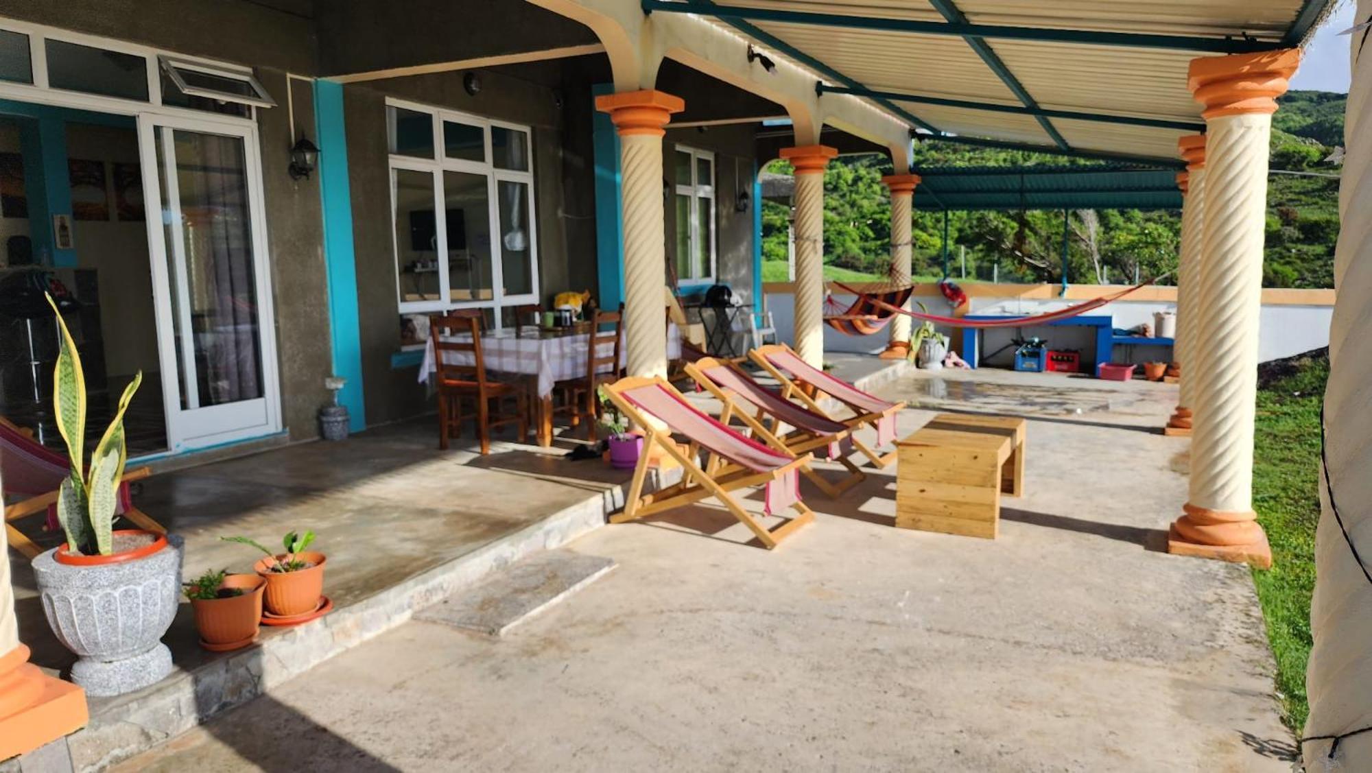 Chez Tonio Magic Ocean View Holiday home Port South East