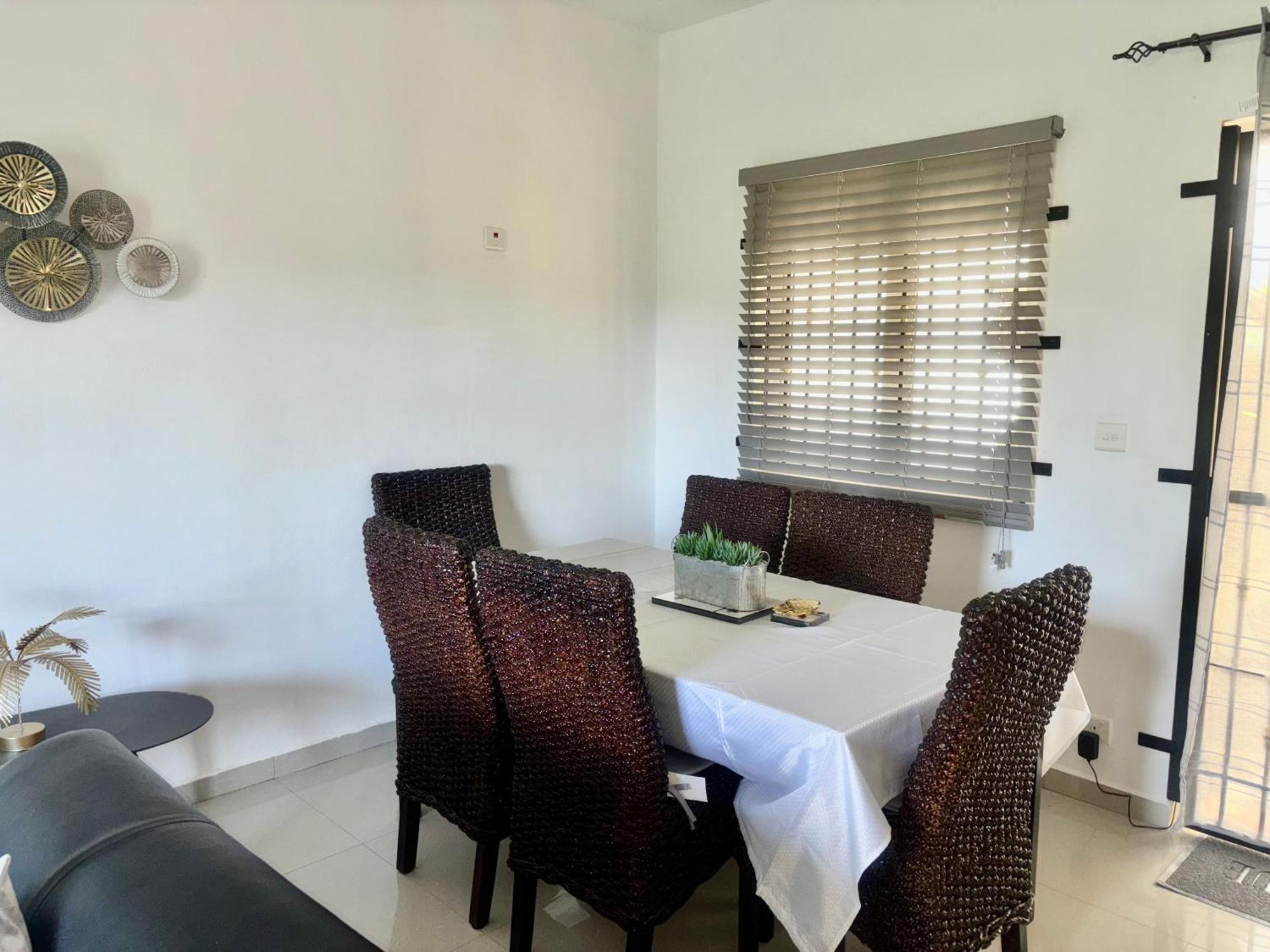 Sea La Vie Apartment *
