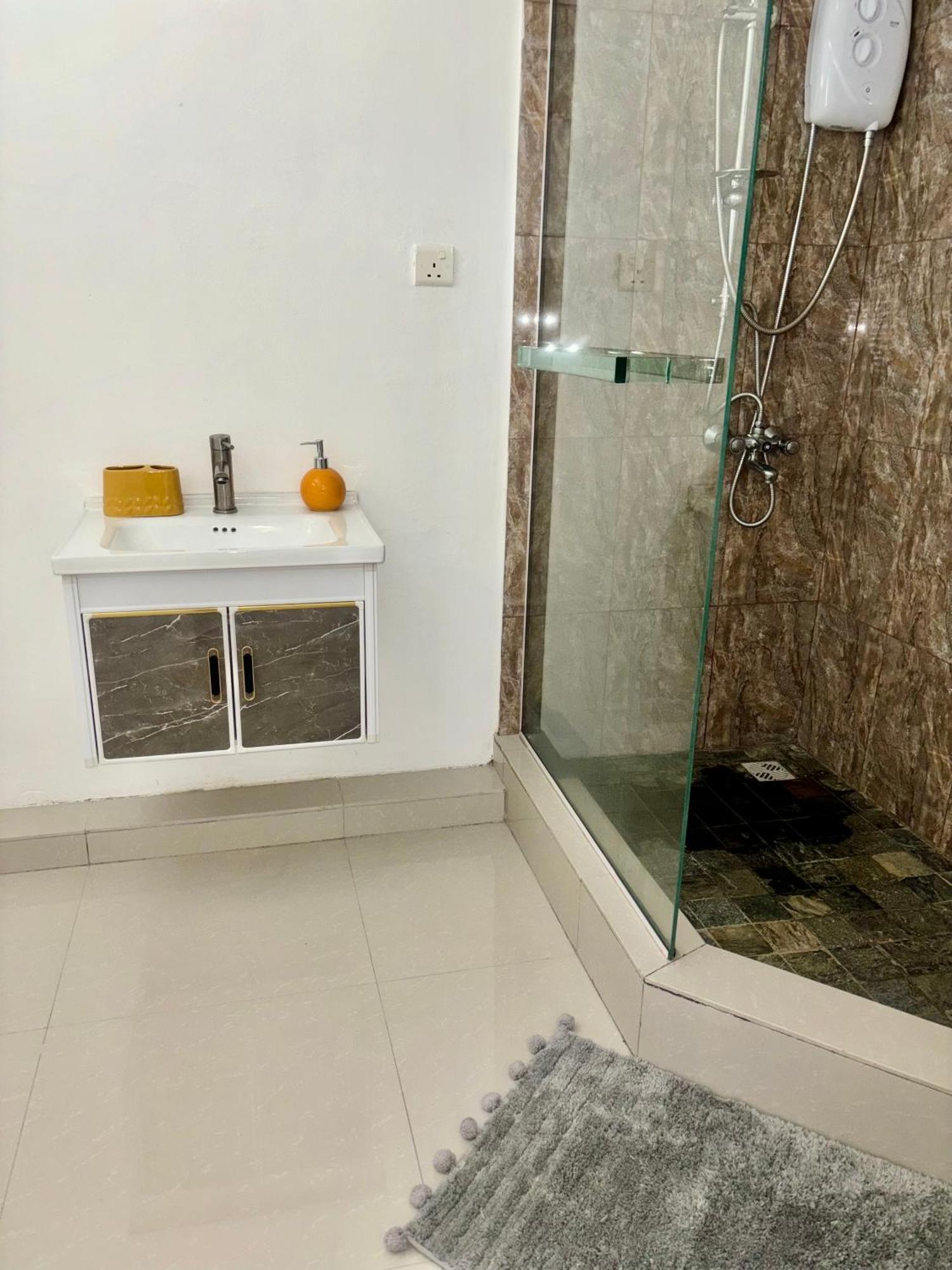 Sea La Vie Apartment *
