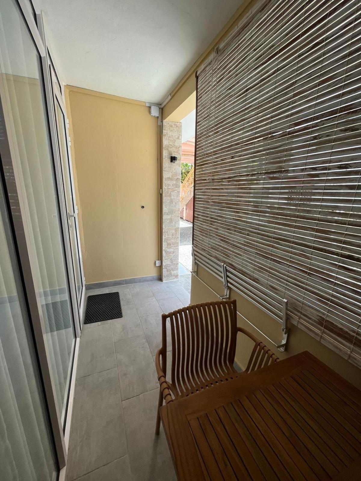 Ebrahim Flats - Grand Baie Beach
