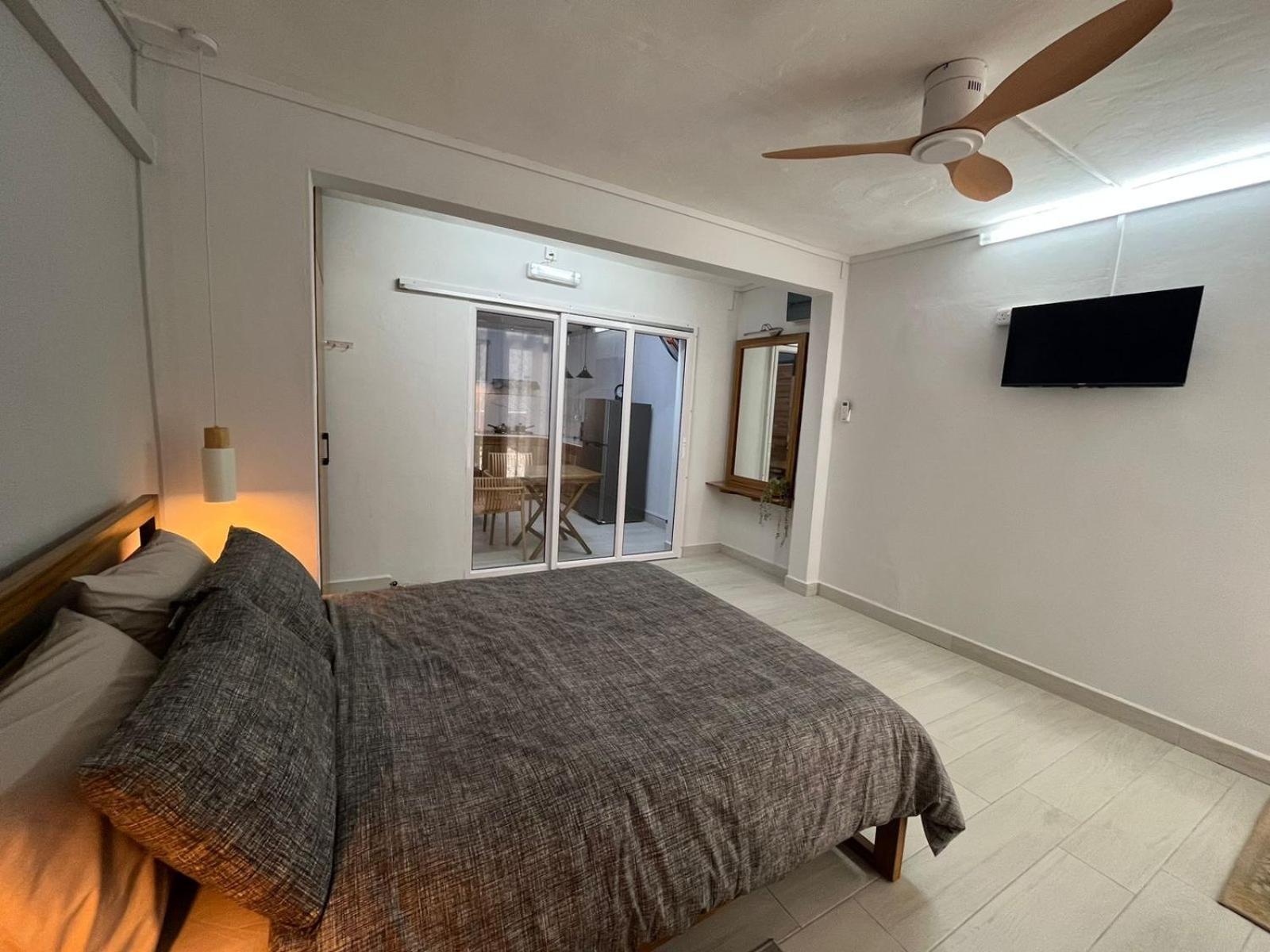 Ebrahim Flats - Grand Baie Beach Apartment