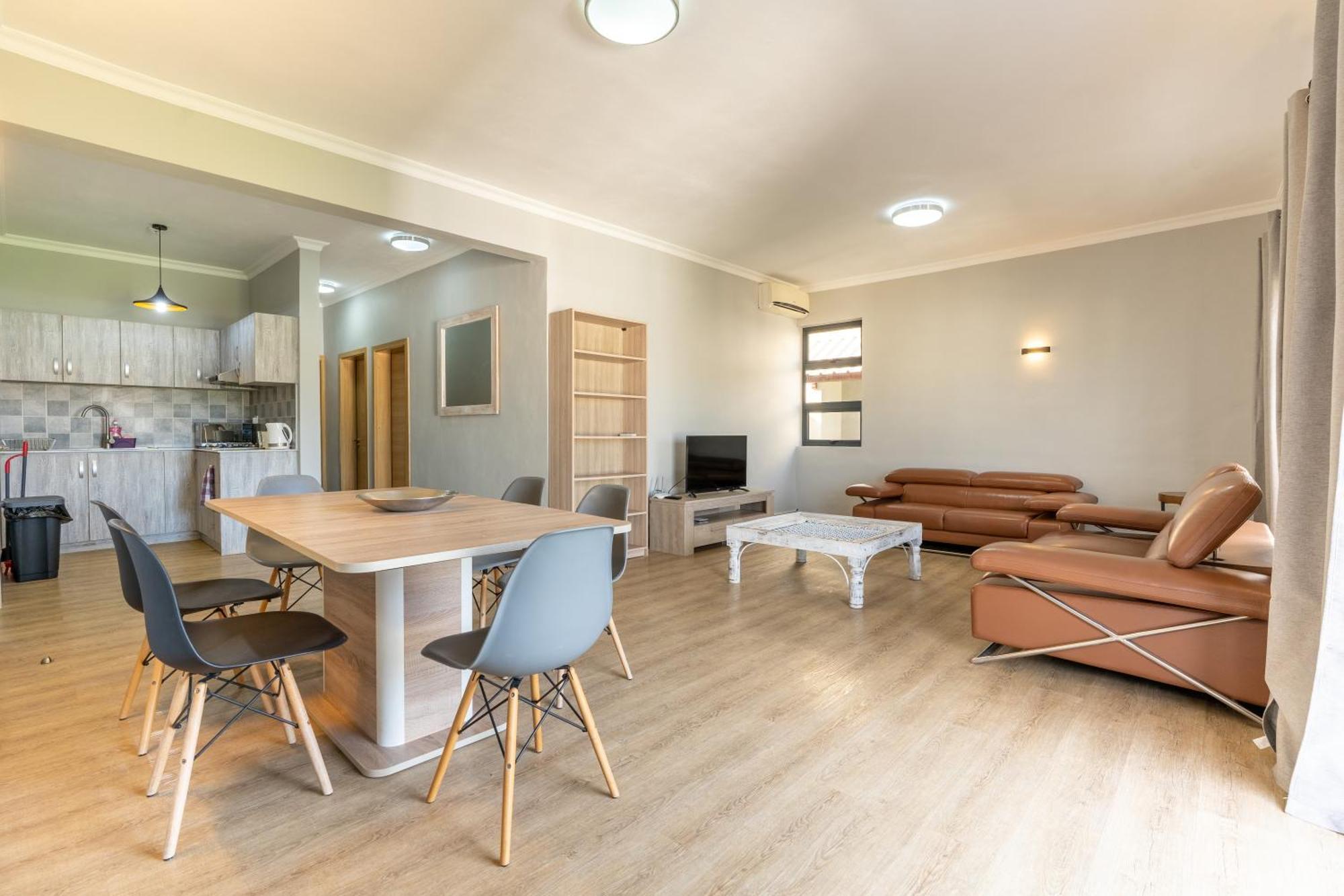 Shanti Haveli Beachfront Apartment *