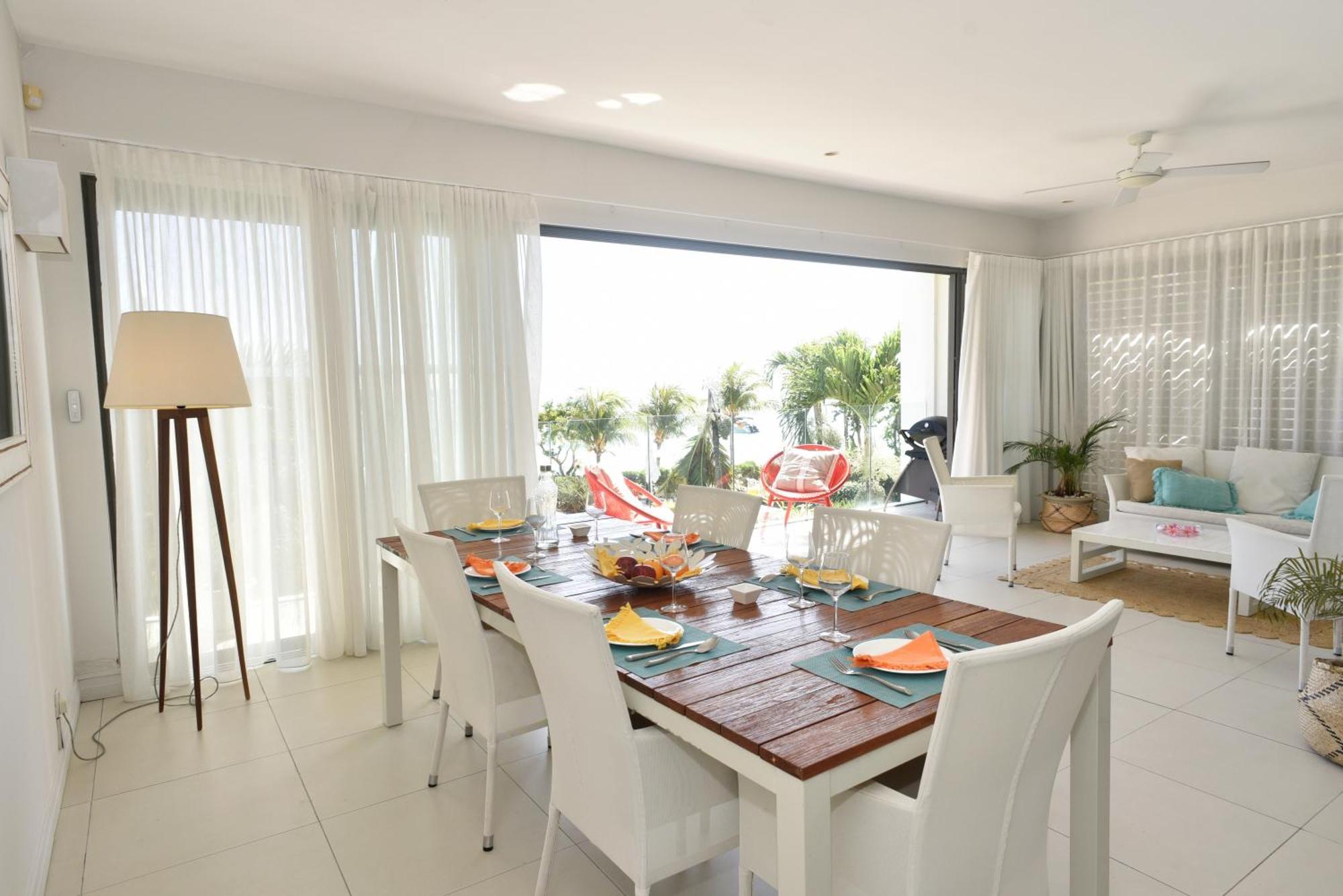 Apartment Cap Ouest Beachfront Luxury Penthouse & Flic en Flac