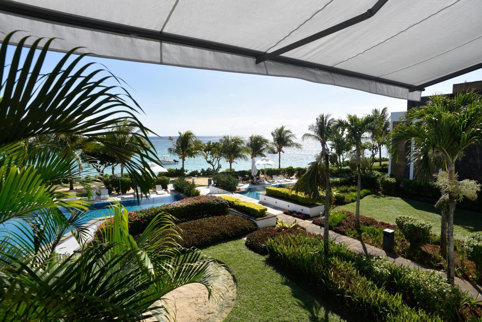 Apartment Cap Ouest Beachfront Luxury Penthouse & Flic en Flac