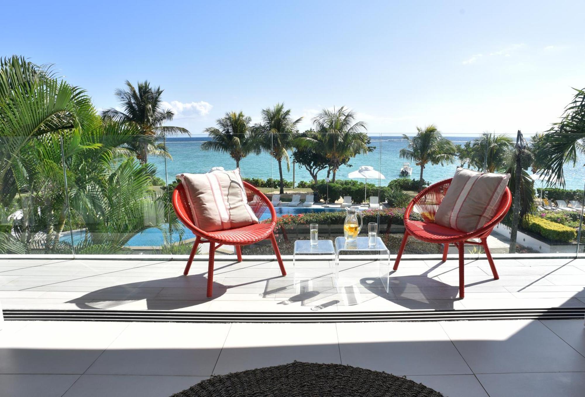 Apartment Cap Ouest Beachfront Luxury Penthouse & *
