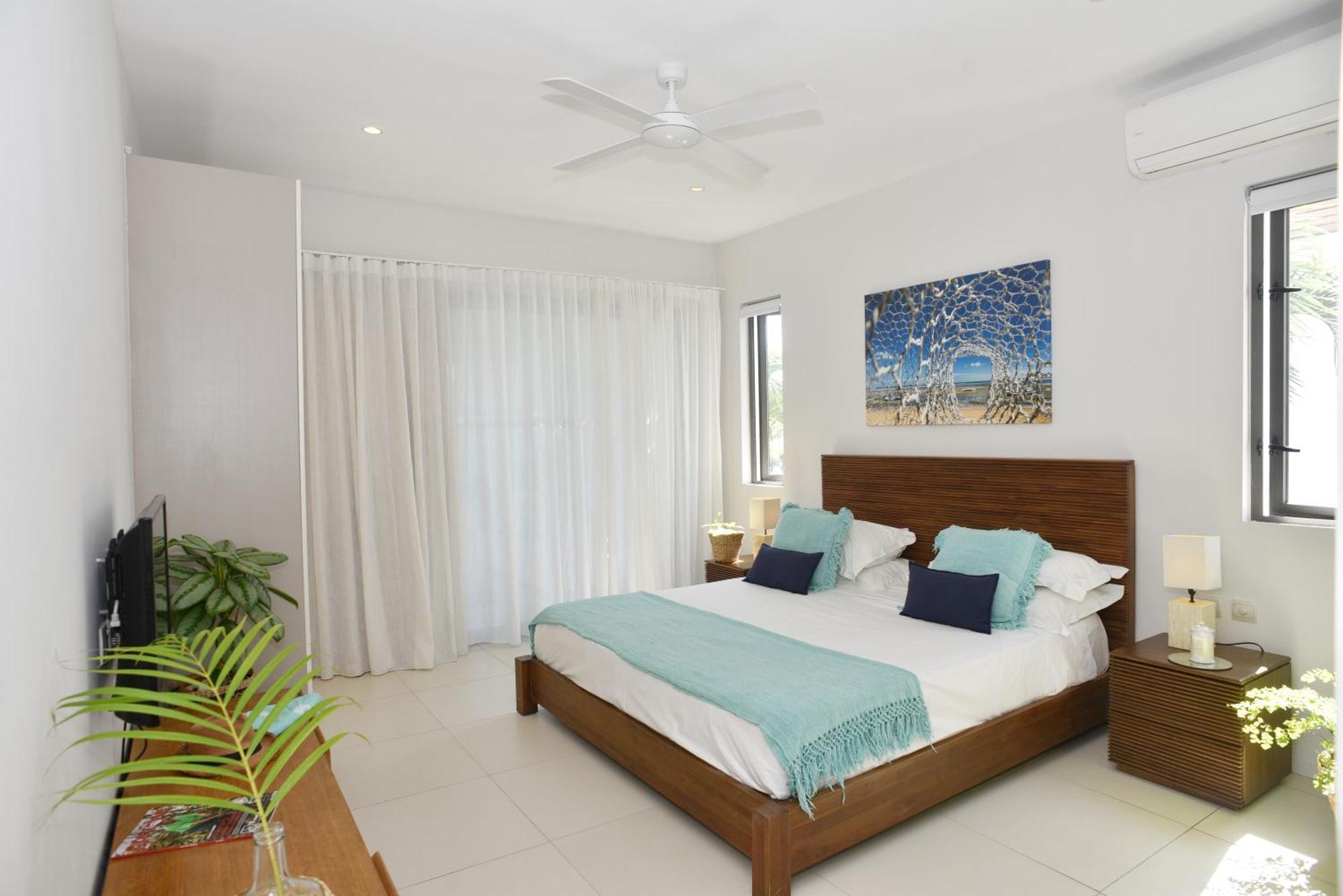 Apartment Cap Ouest Beachfront Luxury Penthouse &