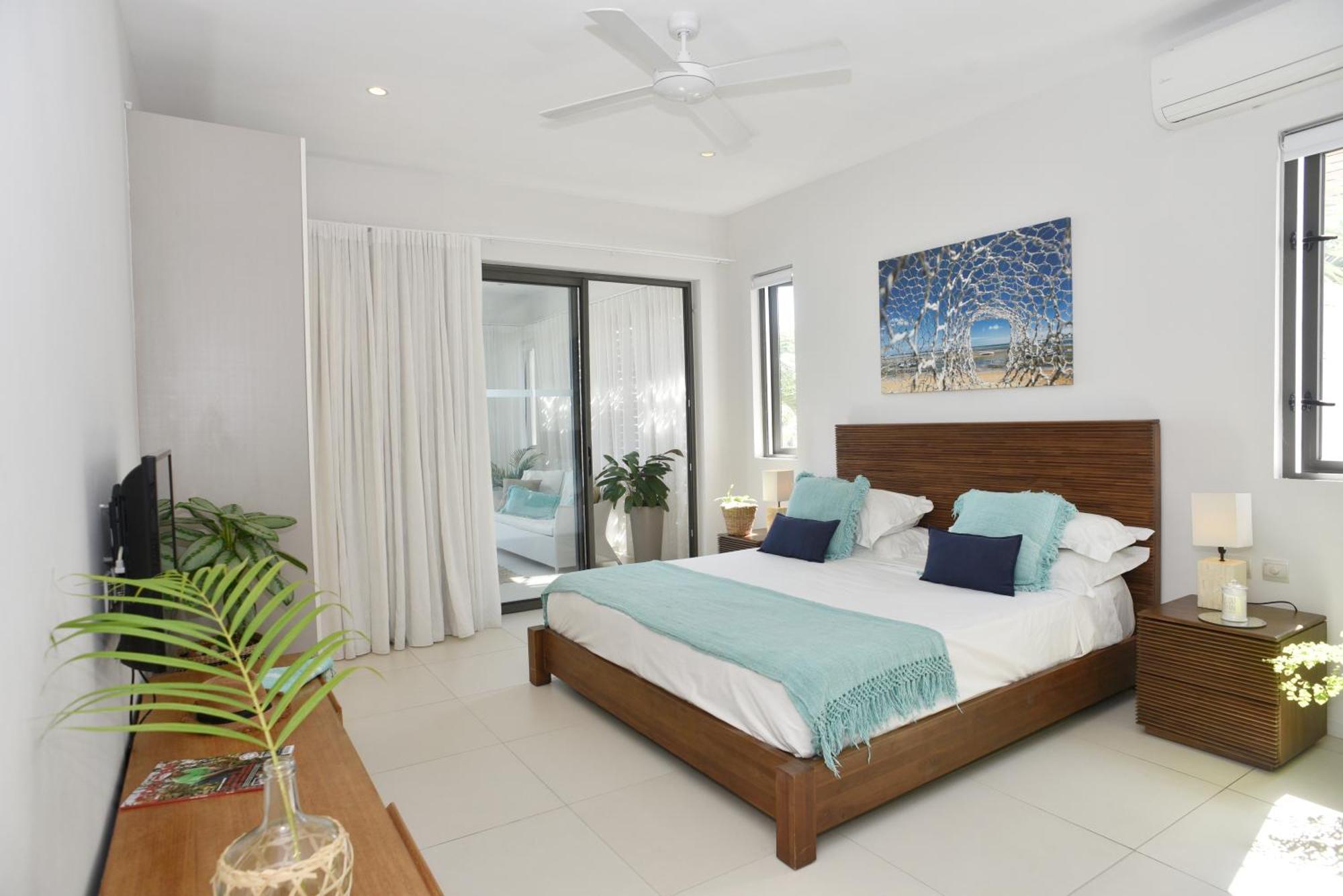 Apartment Cap Ouest Beachfront Luxury Penthouse &