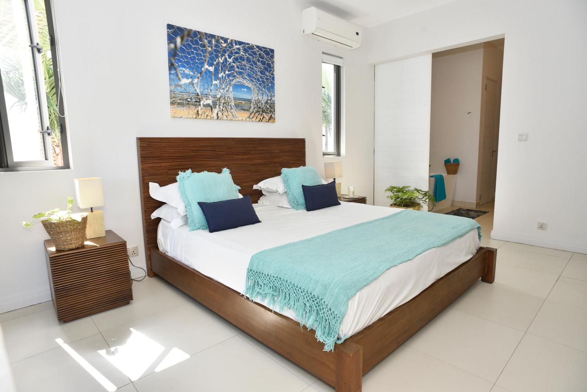 Cap Ouest Beachfront Luxury Penthouse & Flic en Flac