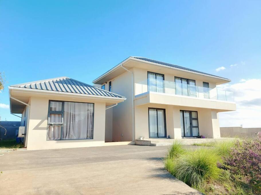 Ocean Views & Stunning Sunsets 1st-floor Villa *