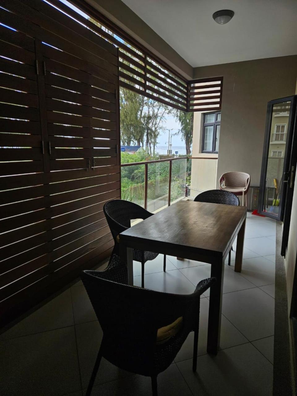 Seafront Residences West Front One Apartment Flic en Flac