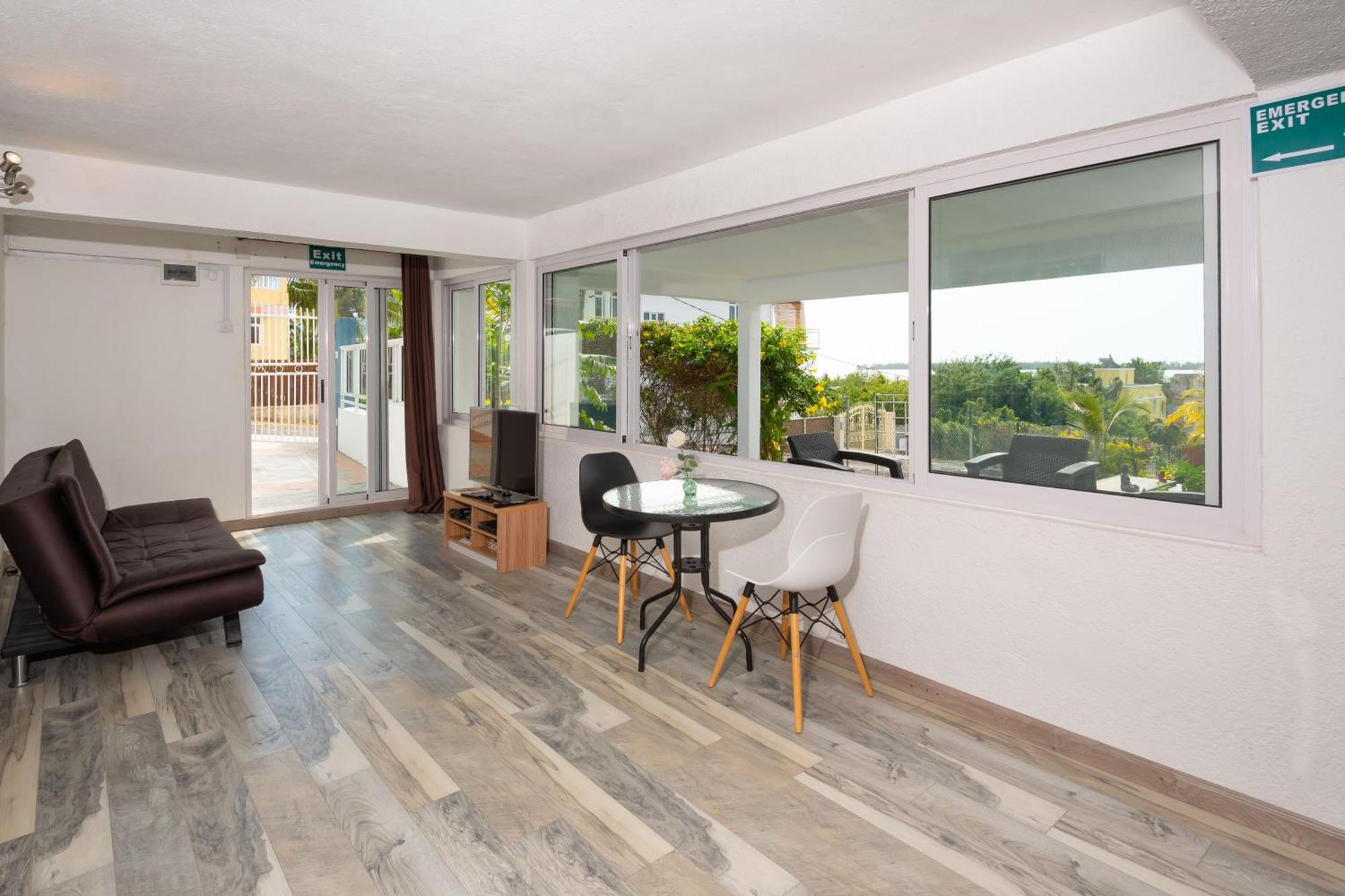 Twakila Sunset Apartment La Gaulette