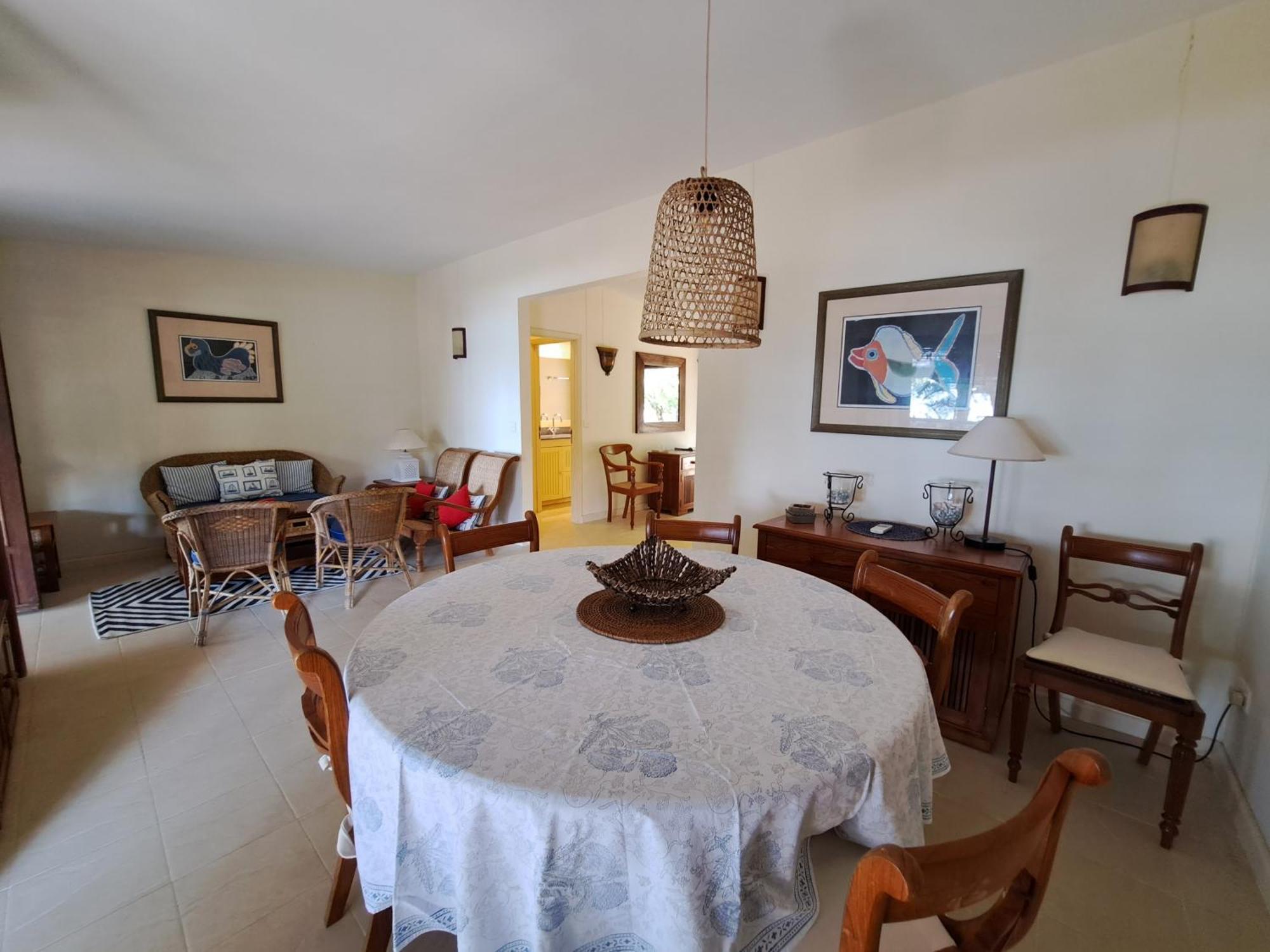 Serenity - Cheerful 2-bedrooms Beachfront Villa. Villa *