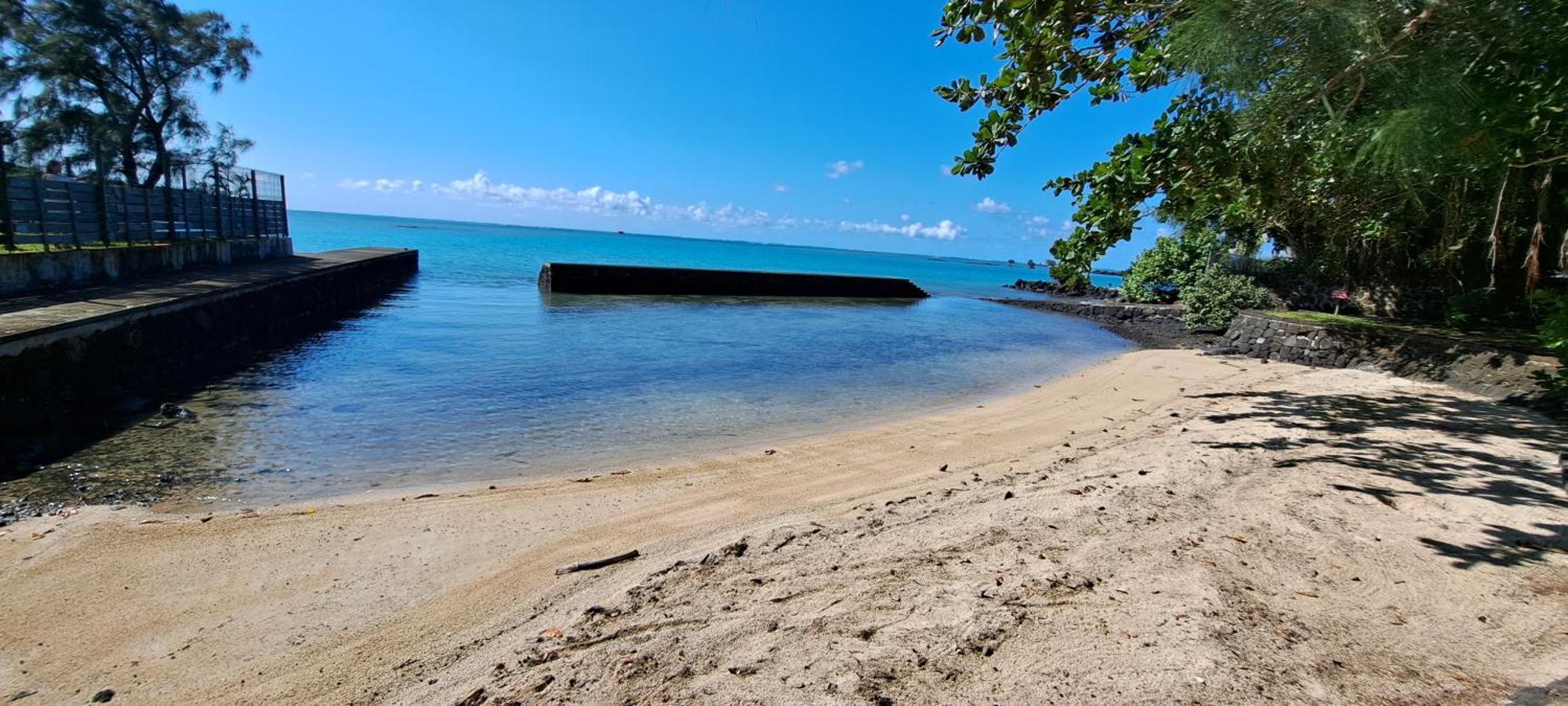 Serenity - Cheerful 2-bedrooms Beachfront Villa. Villa *