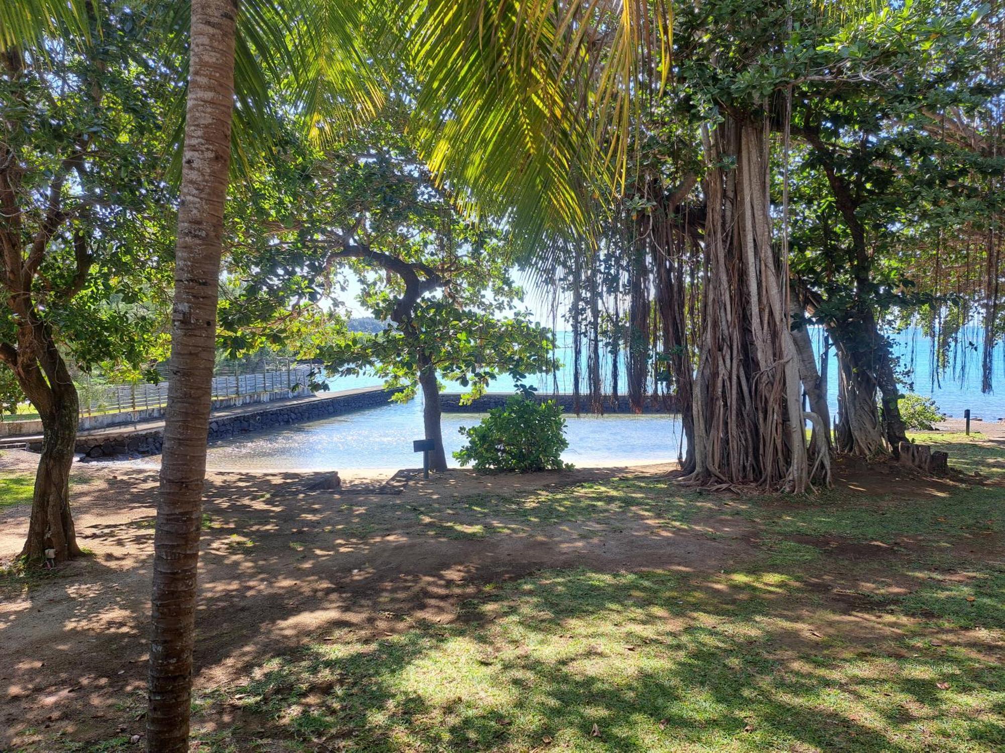 Serenity - Cheerful 2-bedrooms Beachfront Villa. Villa