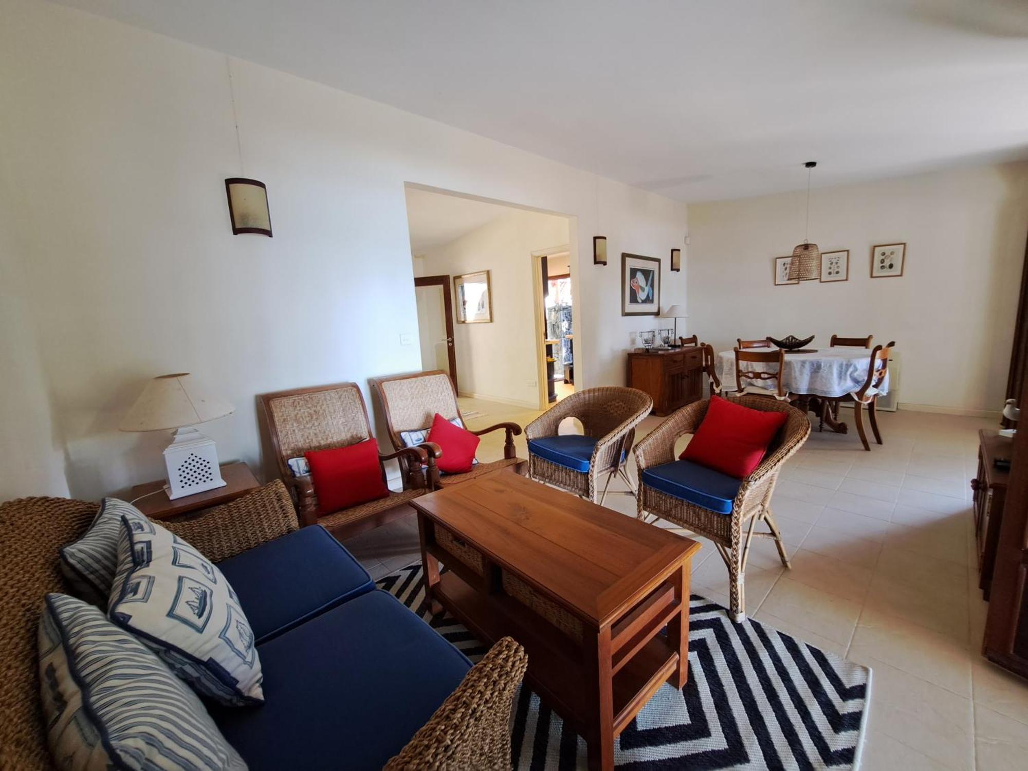 Villa Serenity - Cheerful 2-bedrooms Beachfront Villa. *
