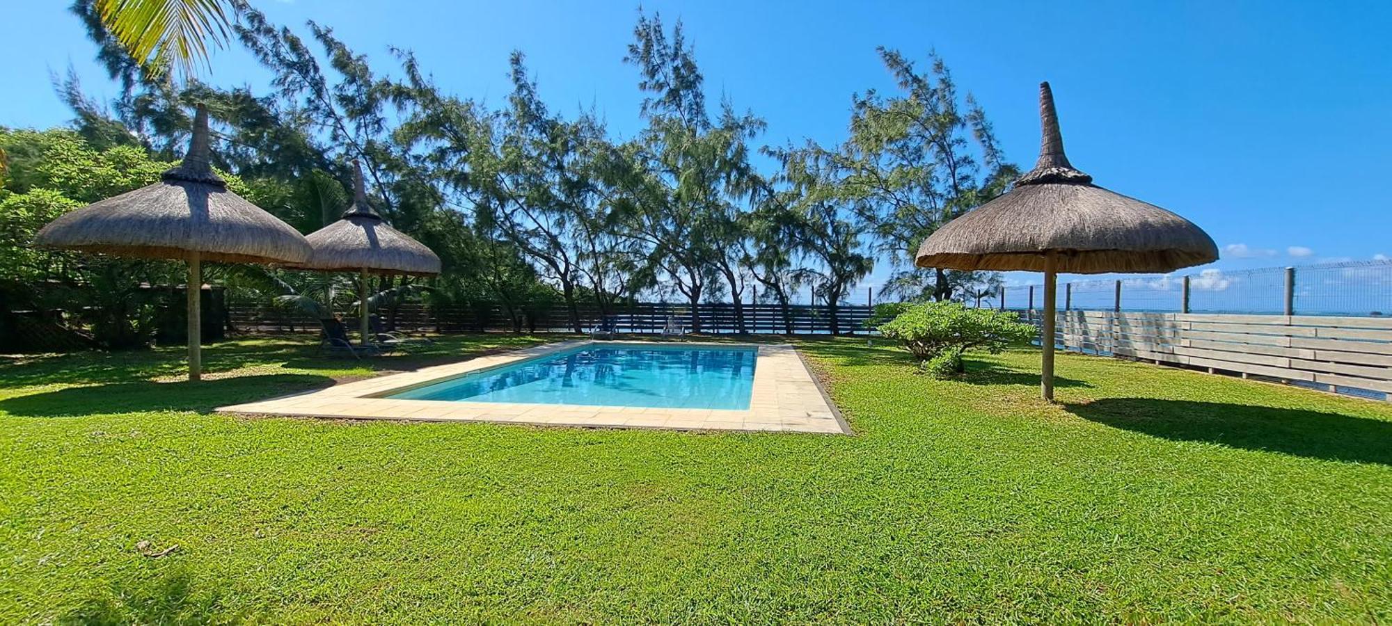 Clair De Lune - Private 2 Bedrooms Beachfront * Trou d'Eau Douce