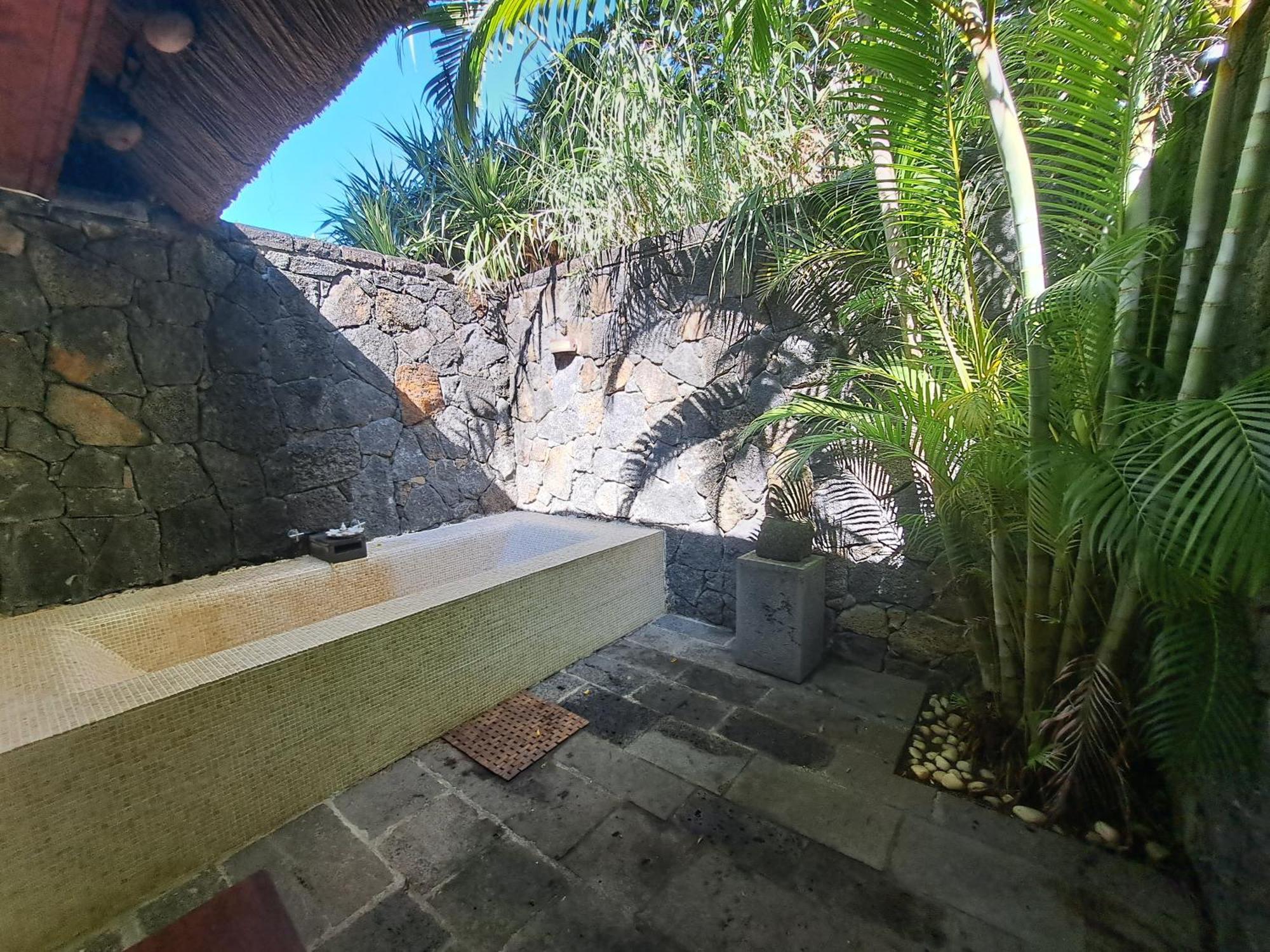 Clair De Lune - Private 2 Bedrooms Beachfront Villa
