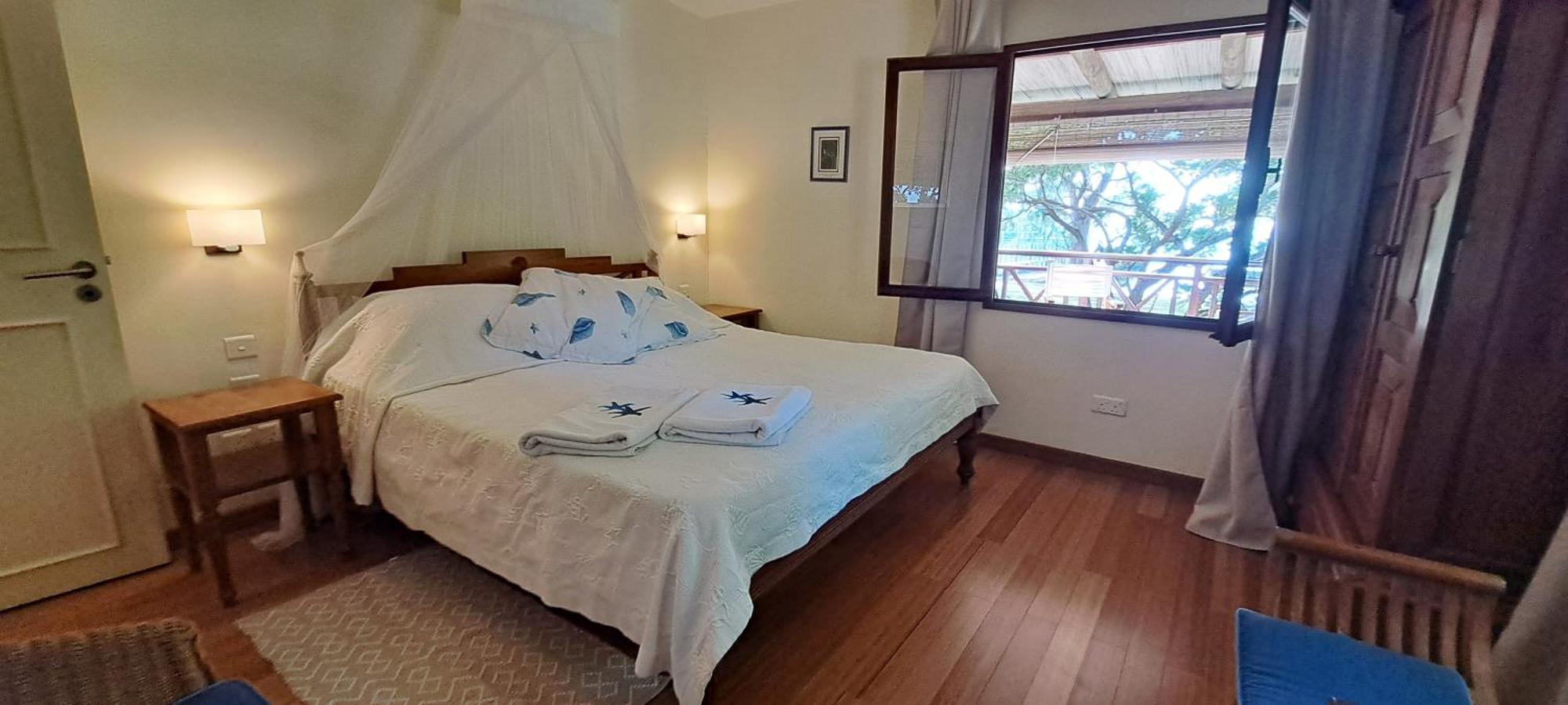 Villa Clair De Lune - Private 2 Bedrooms Beachfront *